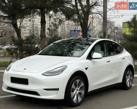Білий Тесла Model Y, об'ємом двигуна 0 л та пробігом 111 тис. км за 23599 $, фото 4 на Automoto.ua