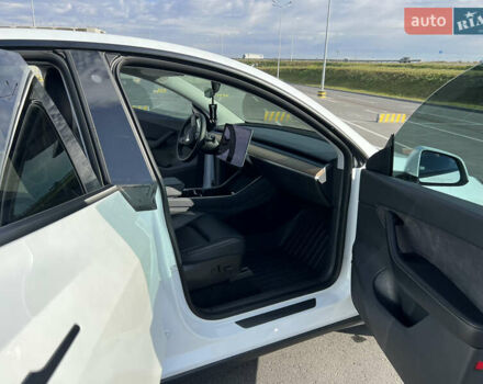 Белый Тесла Model Y, объемом двигателя 0 л и пробегом 84 тыс. км за 14999 $, фото 10 на Automoto.ua