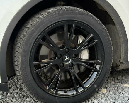 Білий Тесла Model Y, об'ємом двигуна 0 л та пробігом 100 тис. км за 21499 $, фото 6 на Automoto.ua