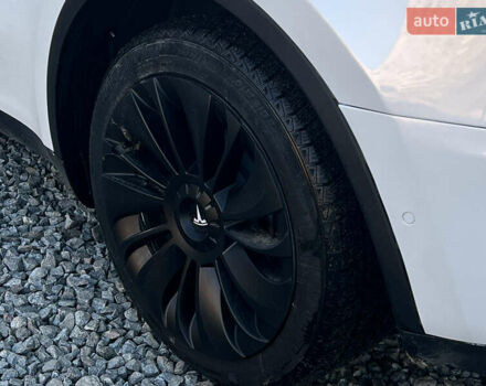 Белый Тесла Model Y, объемом двигателя 0 л и пробегом 55 тыс. км за 23490 $, фото 9 на Automoto.ua