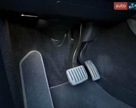 Белый Тесла Model Y, объемом двигателя 0 л и пробегом 132 тыс. км за 20800 $, фото 80 на Automoto.ua