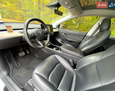 Тесла Model Y 2020 в Виннице на Automoto.ua Белый Тесла Model Y, объемом двигателя 0 л и пробегом 102 тыс. км за 23500 $, фото 12 на Automoto.ua