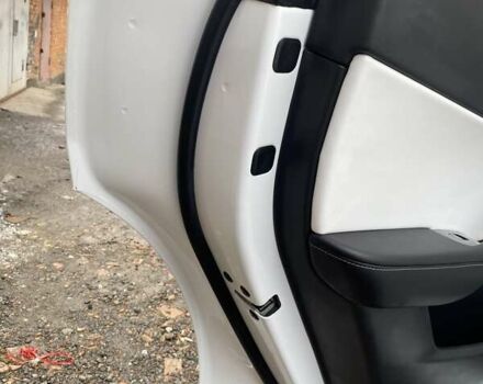 Білий Тесла Model Y, об'ємом двигуна 0 л та пробігом 21 тис. км за 19000 $, фото 49 на Automoto.ua