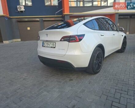 Белый Тесла Model Y, объемом двигателя 0 л и пробегом 140 тыс. км за 23966 $, фото 1 на Automoto.ua