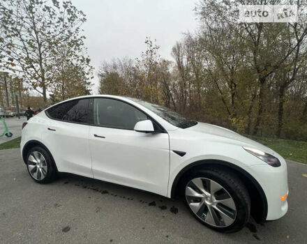 Белый Тесла Model Y, объемом двигателя 0 л и пробегом 36 тыс. км за 29500 $, фото 4 на Automoto.ua