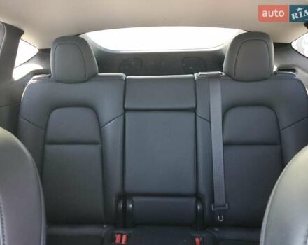 Белый Тесла Model Y, объемом двигателя 0 л и пробегом 93 тыс. км за 7200 $, фото 9 на Automoto.ua