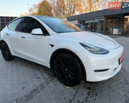Белый Тесла Model Y, объемом двигателя 0 л и пробегом 132 тыс. км за 20800 $, фото 25 на Automoto.ua