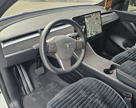 Белый Тесла Model Y, объемом двигателя 0 л и пробегом 74 тыс. км за 23000 $, фото 11 на Automoto.ua