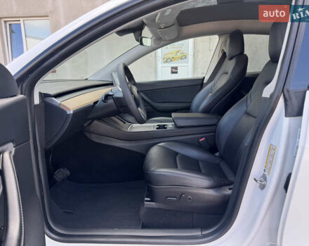 Белый Тесла Model Y, объемом двигателя 0 л и пробегом 108 тыс. км за 21300 $, фото 15 на Automoto.ua