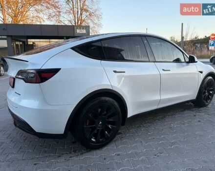 Белый Тесла Model Y, объемом двигателя 0 л и пробегом 132 тыс. км за 20800 $, фото 19 на Automoto.ua