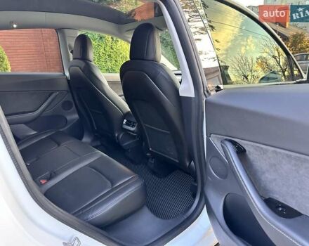 Белый Тесла Model Y, объемом двигателя 0 л и пробегом 110 тыс. км за 21700 $, фото 18 на Automoto.ua