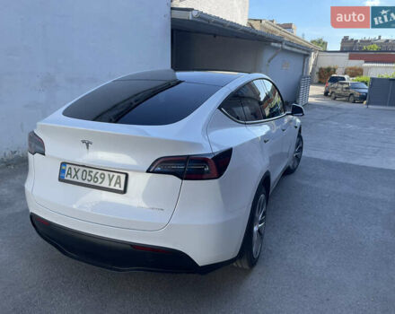Белый Тесла Model Y, объемом двигателя 0 л и пробегом 114 тыс. км за 24000 $, фото 2 на Automoto.ua