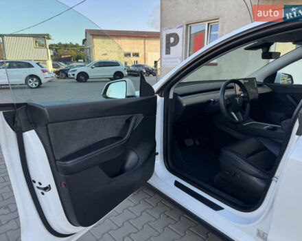 Белый Тесла Model Y, объемом двигателя 0 л и пробегом 110 тыс. км за 21500 $, фото 14 на Automoto.ua