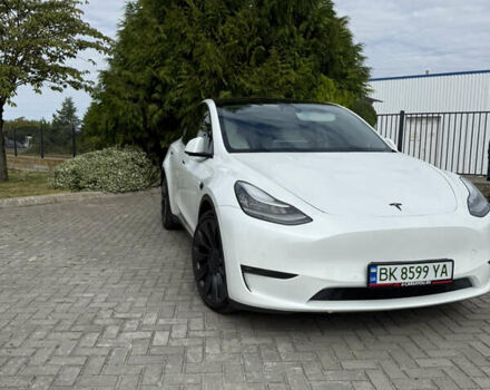 Белый Тесла Model Y, объемом двигателя 0 л и пробегом 180 тыс. км за 23000 $, фото 2 на Automoto.ua