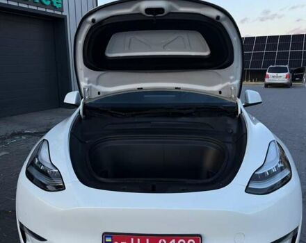 Белый Тесла Model Y, объемом двигателя 0 л и пробегом 132 тыс. км за 20800 $, фото 66 на Automoto.ua