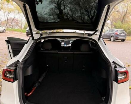 Белый Тесла Model Y, объемом двигателя 0 л и пробегом 28 тыс. км за 26300 $, фото 5 на Automoto.ua