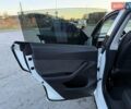 Белый Тесла Model Y, объемом двигателя 0 л и пробегом 132 тыс. км за 20800 $, фото 54 на Automoto.ua