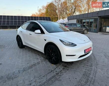 Белый Тесла Model Y, объемом двигателя 0 л и пробегом 132 тыс. км за 20800 $, фото 48 на Automoto.ua