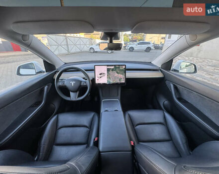 Белый Тесла Model Y, объемом двигателя 0 л и пробегом 110 тыс. км за 21500 $, фото 21 на Automoto.ua
