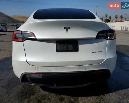 Белый Тесла Model Y, объемом двигателя 0 л и пробегом 93 тыс. км за 7200 $, фото 5 на Automoto.ua