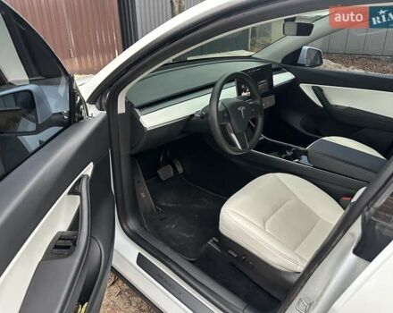 Белый Тесла Model Y, объемом двигателя 0 л и пробегом 116 тыс. км за 23500 $, фото 5 на Automoto.ua