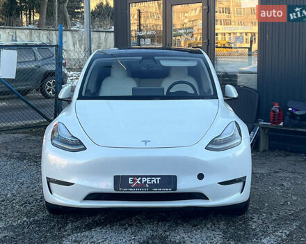 Белый Тесла Model Y, объемом двигателя 0 л и пробегом 55 тыс. км за 23490 $, фото 1 на Automoto.ua