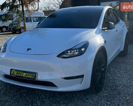 Белый Тесла Model Y, объемом двигателя 0 л и пробегом 73 тыс. км за 24800 $, фото 2 на Automoto.ua
