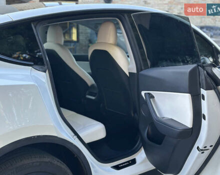 Белый Тесла Model Y, объемом двигателя 0 л и пробегом 118 тыс. км за 21700 $, фото 33 на Automoto.ua