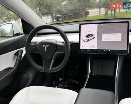 Білий Тесла Model Y, об'ємом двигуна 0 л та пробігом 111 тис. км за 23599 $, фото 13 на Automoto.ua