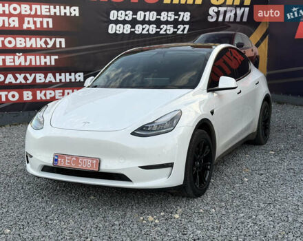 Білий Тесла Model Y, об'ємом двигуна 0 л та пробігом 100 тис. км за 21499 $, фото 2 на Automoto.ua