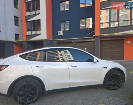 Белый Тесла Model Y, объемом двигателя 0 л и пробегом 140 тыс. км за 23966 $, фото 2 на Automoto.ua
