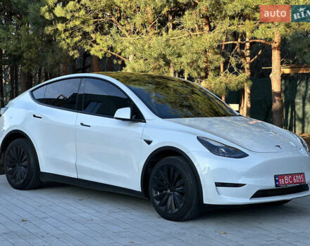Белый Тесла Model Y, объемом двигателя 0 л и пробегом 118 тыс. км за 21700 $, фото 8 на Automoto.ua