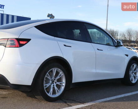 Белый Тесла Model Y, объемом двигателя 0 л и пробегом 162 тыс. км за 22500 $, фото 36 на Automoto.ua