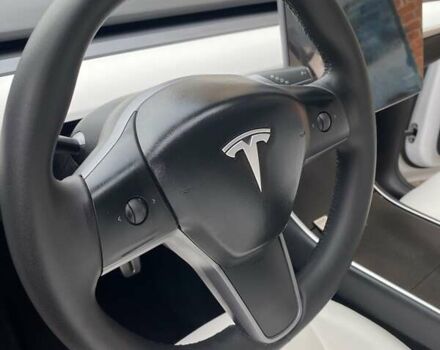 Білий Тесла Model Y, об'ємом двигуна 0 л та пробігом 21 тис. км за 19000 $, фото 50 на Automoto.ua