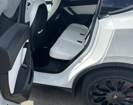 Тесла Model Y 2020 в Киеве на Automoto.ua Белый Тесла Model Y, объемом двигателя 0 л и пробегом 127 тыс. км за 24500 $, фото 4 на Automoto.ua