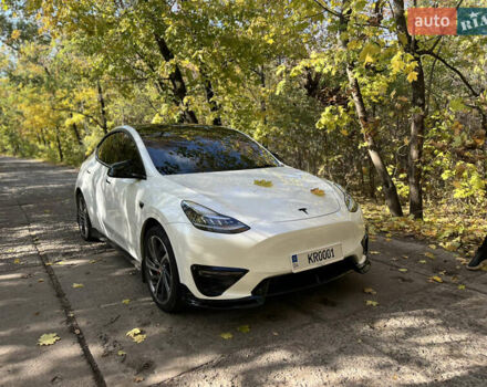 Білий Тесла Model Y, об'ємом двигуна 0 л та пробігом 126 тис. км за 28800 $, фото 11 на Automoto.ua