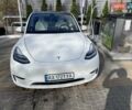 Белый Тесла Model Y, объемом двигателя 0 л и пробегом 65 тыс. км за 32000 $, фото 1 на Automoto.ua