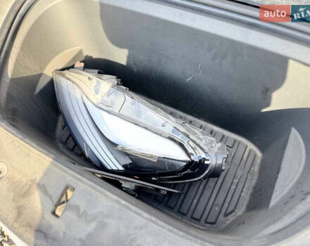 Білий Тесла Model Y, об'ємом двигуна 0 л та пробігом 70 тис. км за 14300 $, фото 10 на Automoto.ua