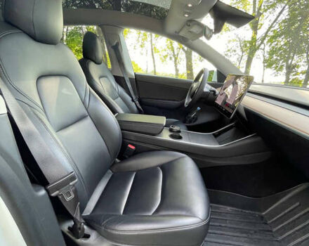 Білий Тесла Model Y, об'ємом двигуна 0 л та пробігом 80 тис. км за 32000 $, фото 15 на Automoto.ua