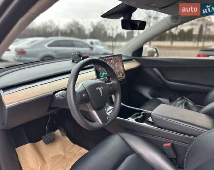 Білий Тесла Model Y, об'ємом двигуна 0 л та пробігом 66 тис. км за 19500 $, фото 22 на Automoto.ua