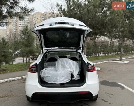 Білий Тесла Model Y, об'ємом двигуна 0 л та пробігом 111 тис. км за 23599 $, фото 15 на Automoto.ua