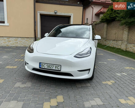 Белый Тесла Model Y, объемом двигателя 0 л и пробегом 98 тыс. км за 23900 $, фото 1 на Automoto.ua