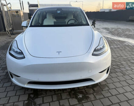 Белый Тесла Model Y, объемом двигателя 0 л и пробегом 65 тыс. км за 19600 $, фото 4 на Automoto.ua