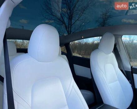 Белый Тесла Model Y, объемом двигателя 0 л и пробегом 30 тыс. км за 35000 $, фото 7 на Automoto.ua