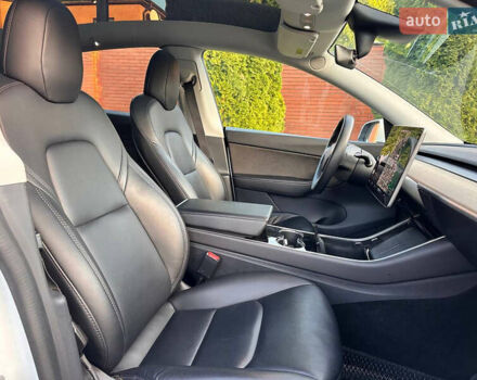 Белый Тесла Model Y, объемом двигателя 0 л и пробегом 116 тыс. км за 21700 $, фото 8 на Automoto.ua