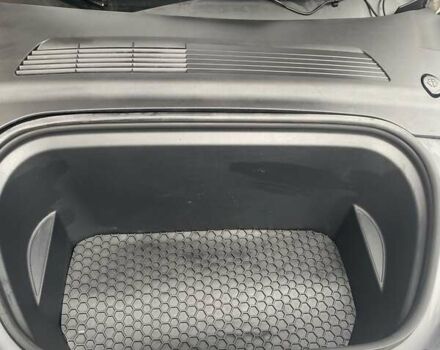 Білий Тесла Model Y, об'ємом двигуна 0 л та пробігом 21 тис. км за 19000 $, фото 36 на Automoto.ua