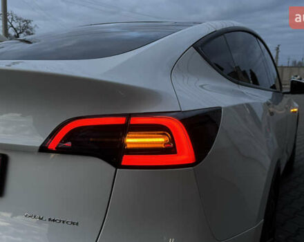 Білий Тесла Model Y, об'ємом двигуна 0 л та пробігом 187 тис. км за 18900 $, фото 39 на Automoto.ua