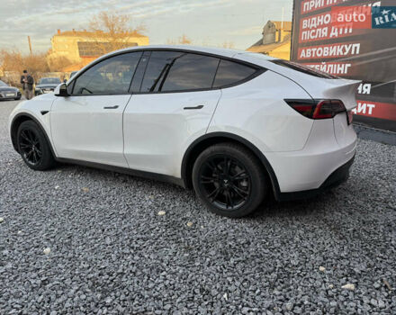 Білий Тесла Model Y, об'ємом двигуна 0 л та пробігом 100 тис. км за 21499 $, фото 16 на Automoto.ua