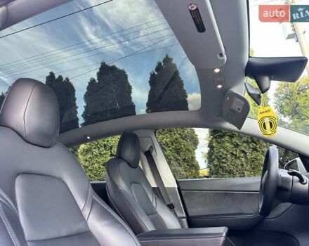 Білий Тесла Model Y, об'ємом двигуна 0 л та пробігом 100 тис. км за 20999 $, фото 13 на Automoto.ua