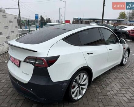 Белый Тесла Model Y, объемом двигателя 0 л и пробегом 142 тыс. км за 18800 $, фото 3 на Automoto.ua